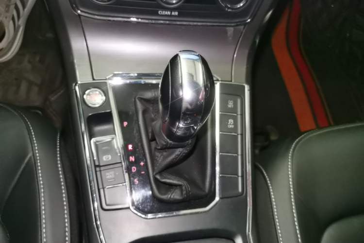 Used Volkswagen Passat 2017 1.8TSI DSG Government Procurement Version (CEA Engine) Gear Lever