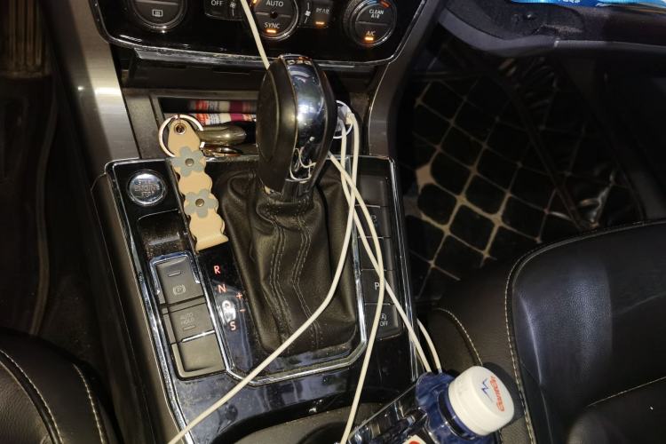 Used Volkswagen Passat 2017 280TSI DSG Luxury Edition Gear Lever