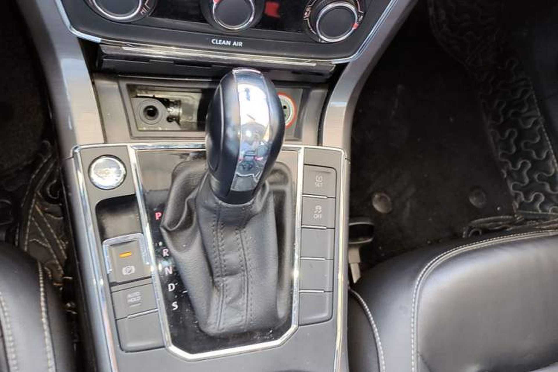 Used Volkswagen Passat  Gear Lever