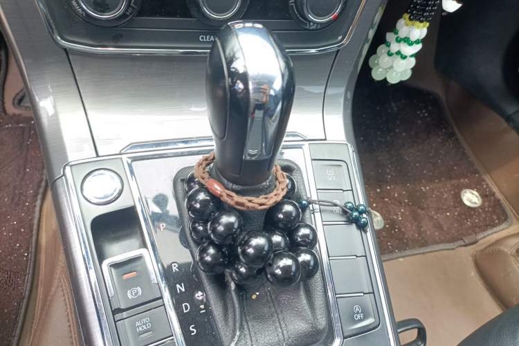 Used Volkswagen Passat 2017 280TSI DSG Luxury Edition Gear Lever