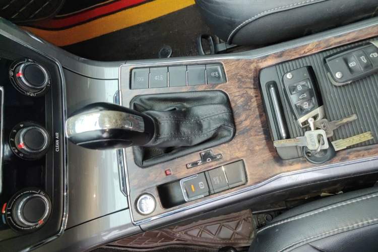 Used Volkswagen Passat 2017 1.8TSI DSG Government Procurement Version (CEA Engine) Gear Lever