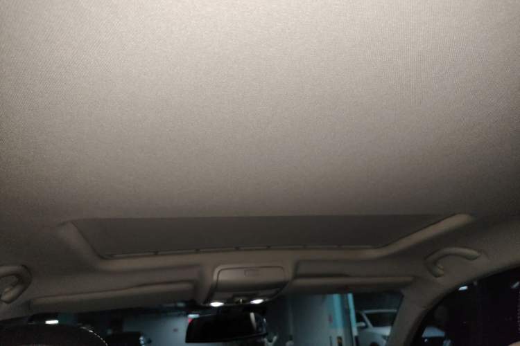 Used Volkswagen Passat 2017 280TSI DSG Luxury Edition Headliner