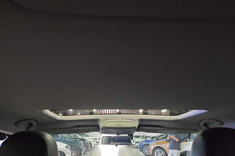 Used Volkswagen Passat 2017 280TSI DSG Luxury Edition Headliner