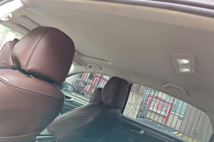 Used Volkswagen Passat 2017 330TSI DSG Luxury Edition Headliner