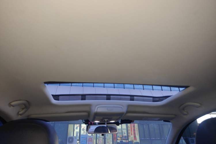 Used Volkswagen Passat 2017 330TSI DSG Luxury Edition Headliner