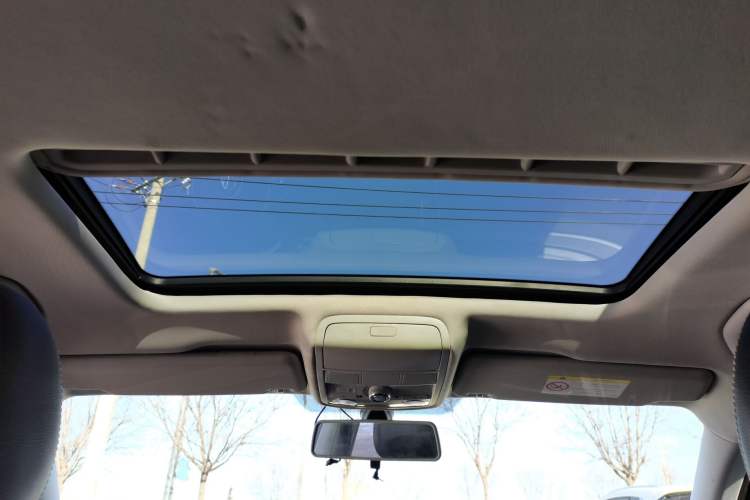 Used Volkswagen Passat 2017 330TSI DSG Luxury Edition Headliner