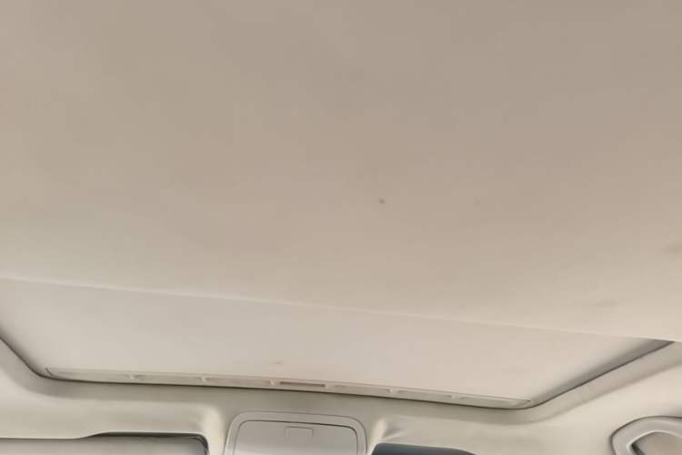 Used Volkswagen Passat 2017 330TSI DSG Luxury Edition Headliner