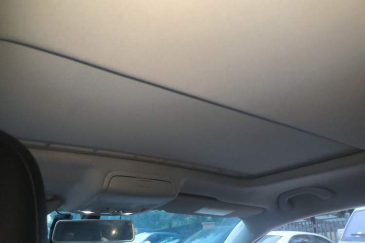 Used Volkswagen Passat 2017 330TSI DSG Luxury Edition Headliner