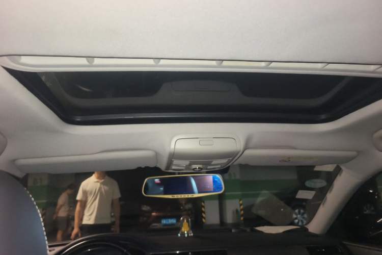 Used Volkswagen Passat 2017 330TSI DSG Luxury Edition Headliner