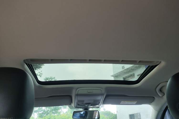 Used Volkswagen Passat 2017 330TSI DSG Luxury Edition Headliner