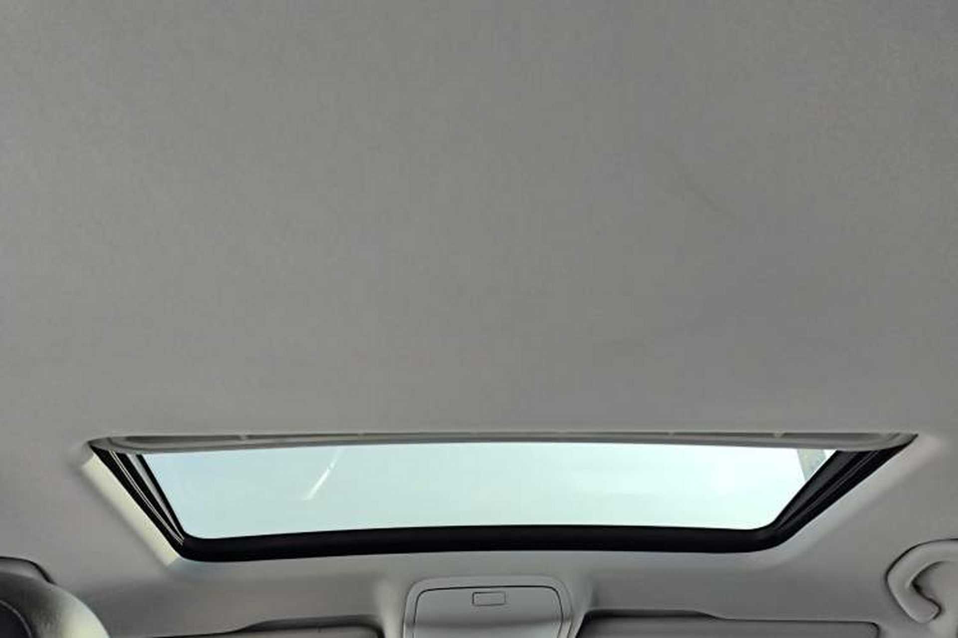 Used Volkswagen Passat 2017 330TSI DSG Luxury Edition Headliner