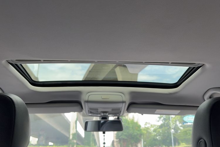 Used Volkswagen Passat 2017 330TSI DSG Luxury Edition Headliner