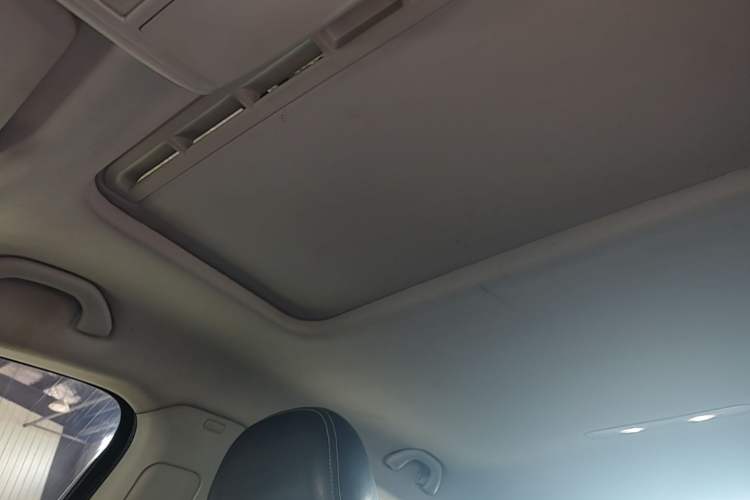 Used Volkswagen Passat 2017 280TSI DSG Luxury Edition Headliner