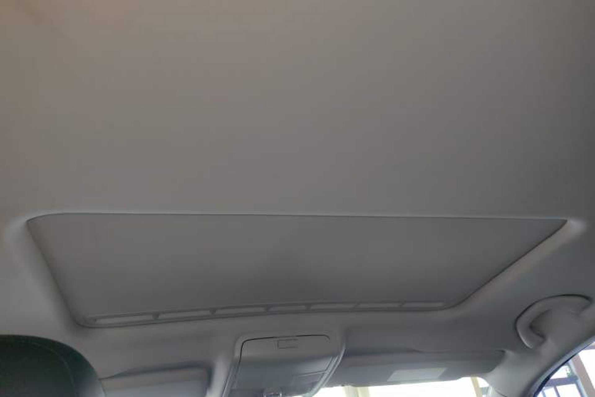Used Volkswagen Passat 2017 330TSI DSG Luxury Edition Headliner