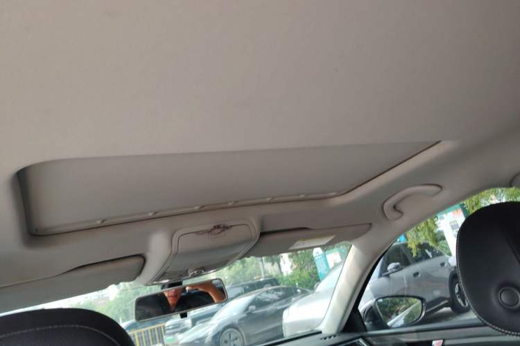 Used Volkswagen Passat 2017 330TSI DSG Luxury Edition Headliner