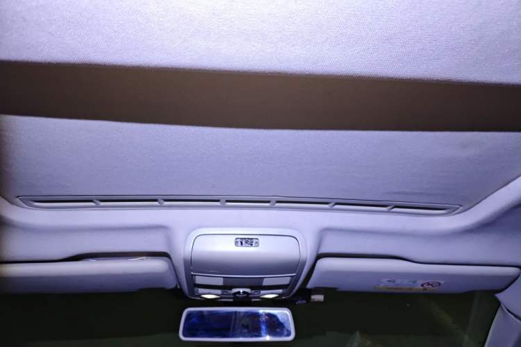 Used Volkswagen Passat 2017 330TSI DSG Luxury Edition Headliner