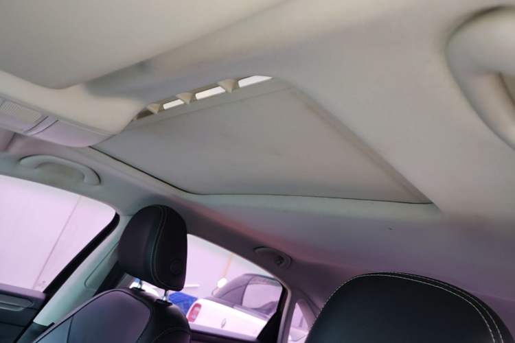 Used Volkswagen Passat 2017 330TSI DSG Luxury Edition Headliner