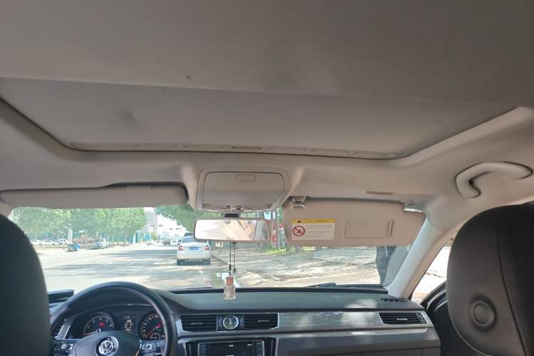 Used Volkswagen Passat 2017 330TSI DSG Luxury Edition Headliner
