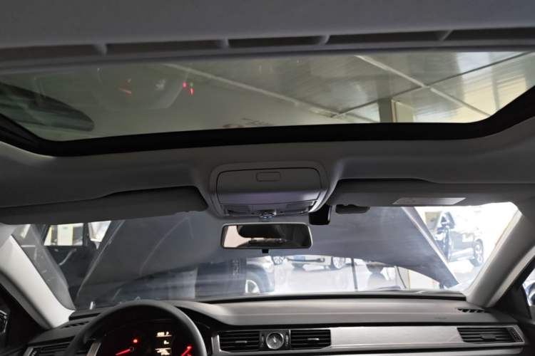 Used Volkswagen Passat 2017 280TSI DSG Luxury Edition Headliner