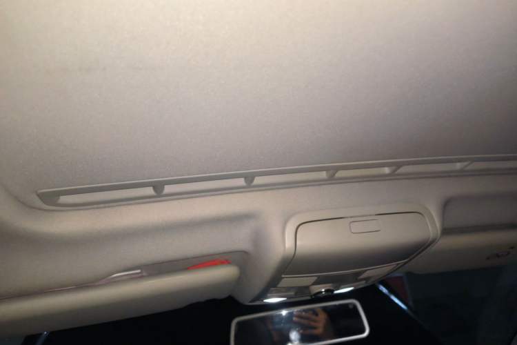 Used Volkswagen Passat 2017 280TSI DSG Luxury Edition Headliner