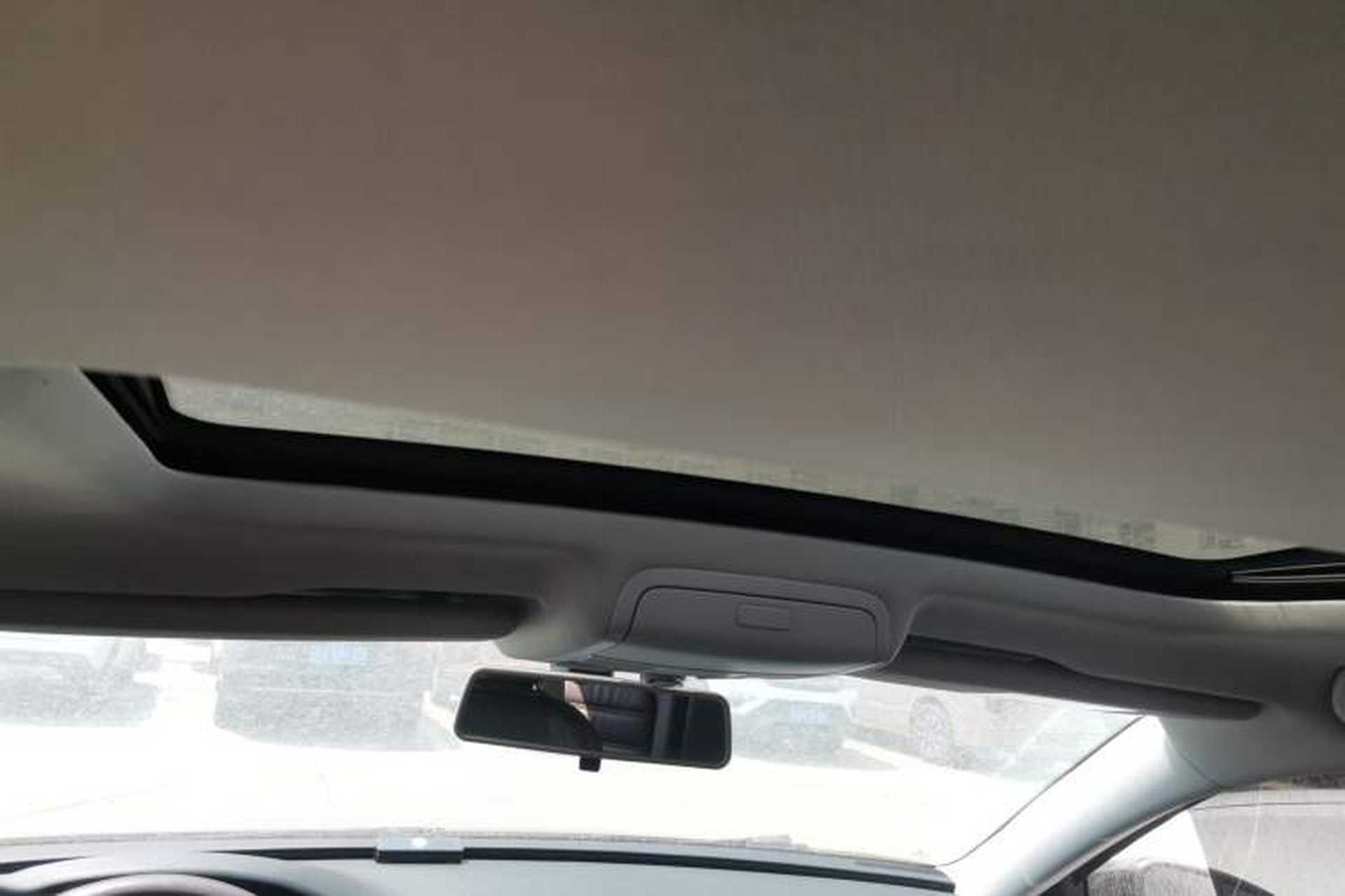 Used Volkswagen Passat 2017 330TSI DSG Luxury Edition Headliner