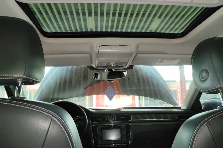 Used Volkswagen Passat 2017 330TSI DSG Prestige Edition Headliner