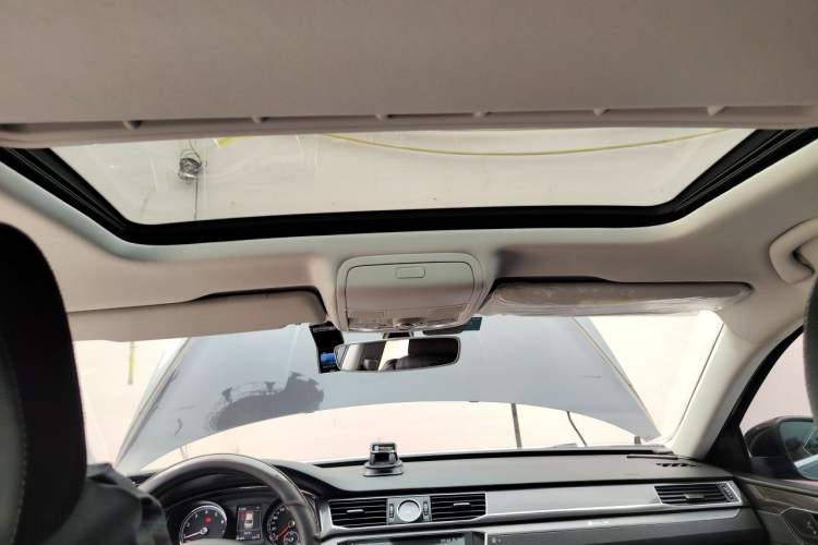 Used Volkswagen Passat 2017 330TSI DSG Prestige Edition Headliner