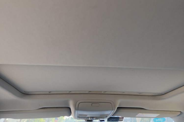 Used Volkswagen Passat 2017 330TSI DSG Luxury Edition Headliner
