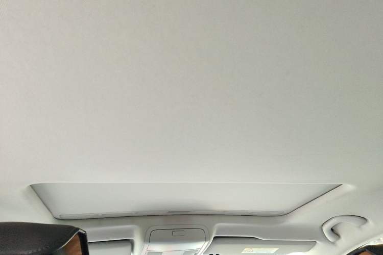 Used Volkswagen Passat 2017 330TSI DSG Luxury Edition Headliner