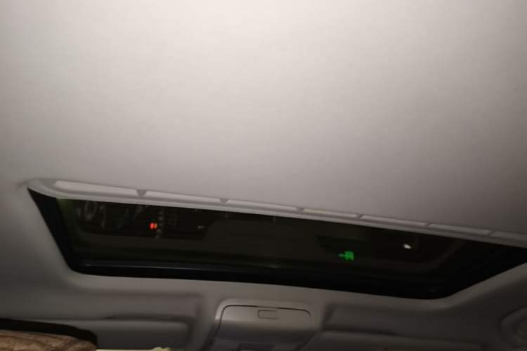 Used Volkswagen Passat 2017 280TSI DSG Luxury Edition Headliner