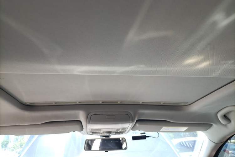 Used Volkswagen Passat 2017 330TSI DSG Luxury Edition Headliner