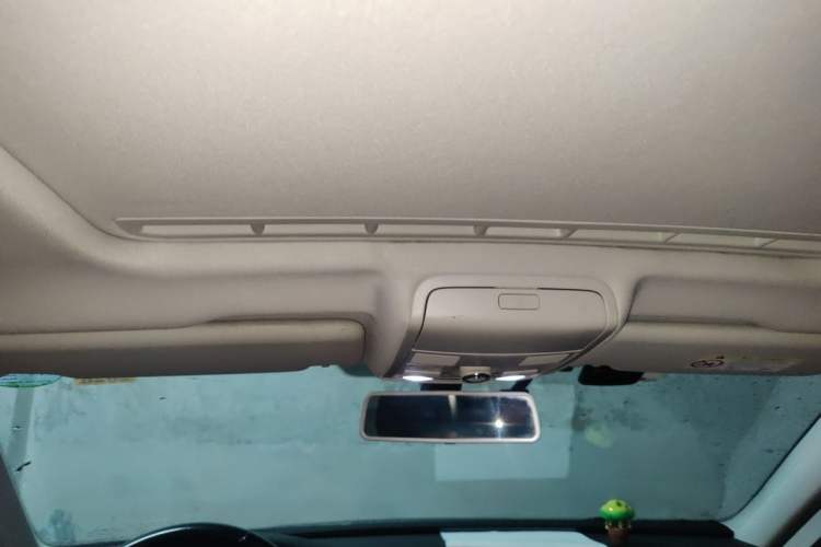 Used Volkswagen Passat 2017 330TSI DSG Luxury Edition Headliner