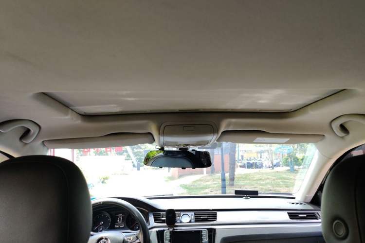 Used Volkswagen Passat 2017 280TSI DSG Luxury Edition Headliner