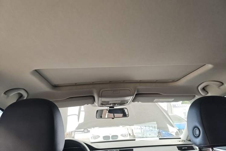 Used Volkswagen Passat 2017 330TSI DSG Luxury Edition Headliner