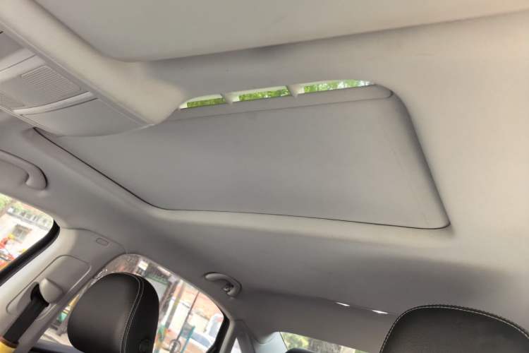 Used Volkswagen Passat 2017 280TSI DSG Luxury Edition Headliner