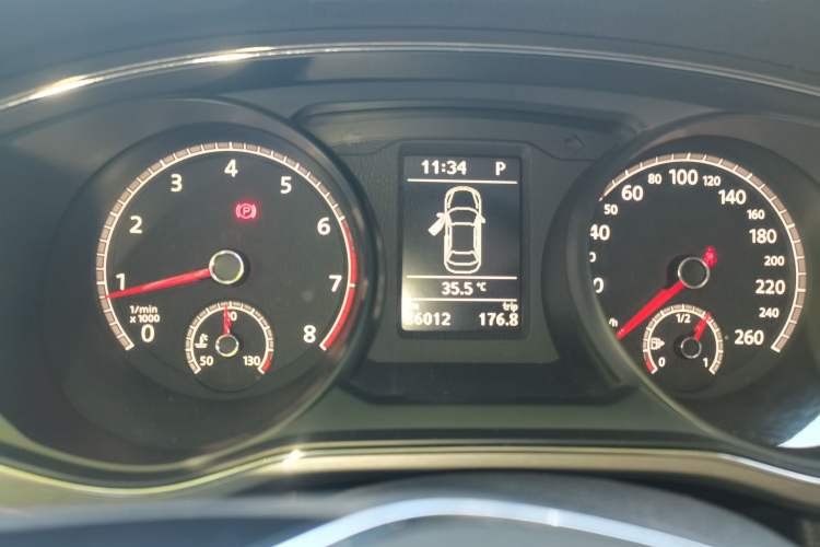 Used Volkswagen Passat 2017 330TSI DSG Luxury Edition Instrument Cluster