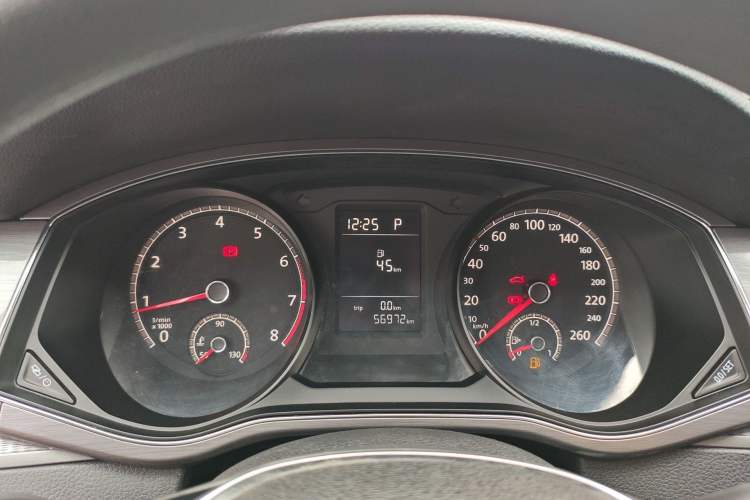 Used Volkswagen Passat 2017 330TSI DSG Luxury Edition Instrument Cluster