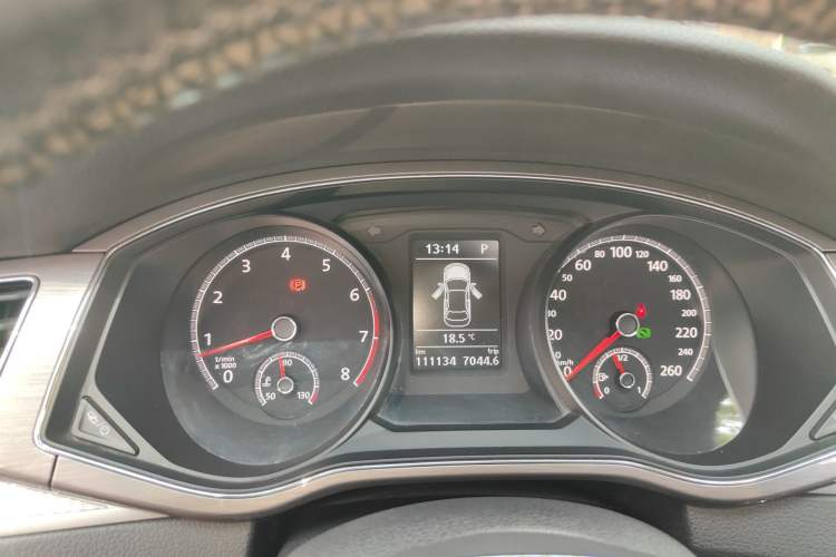 Used Volkswagen Passat 2017 330TSI DSG Luxury Edition Instrument Cluster