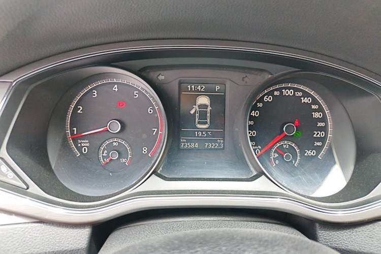 Used Volkswagen Passat 2017 330TSI DSG Luxury Edition Instrument Cluster