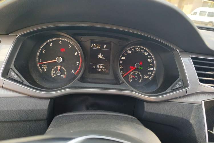 Used Volkswagen Passat 2017 280TSI DSG Luxury Edition Instrument Cluster