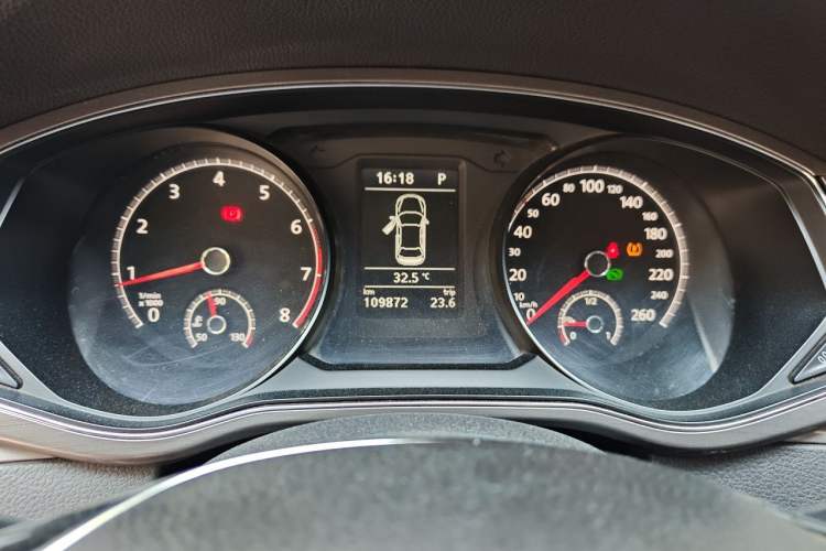 Used Volkswagen Passat 2017 330TSI DSG Luxury Edition Instrument Cluster