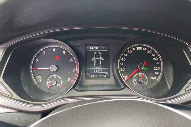 Used Volkswagen Passat 2017 330TSI DSG Luxury Edition Instrument Cluster