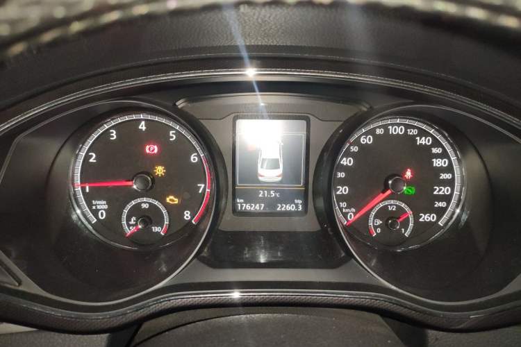 Used Volkswagen Passat 2017 330TSI DSG Luxury Edition Instrument Cluster