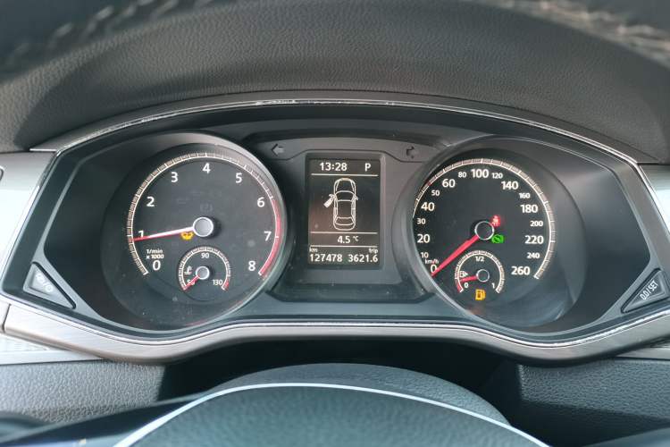 Used Volkswagen Passat 2017 330TSI DSG Luxury Edition Instrument Cluster