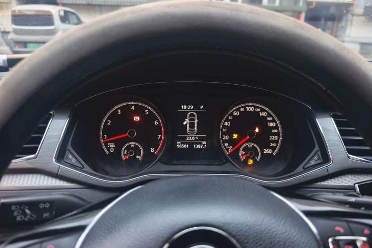 Used Volkswagen Passat 2017 330TSI DSG Luxury Edition Instrument Cluster