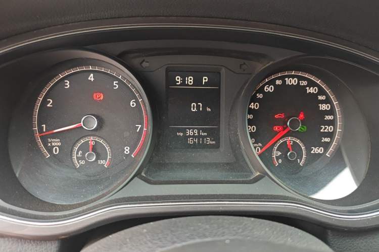 Used Volkswagen Passat 2017 1.8TSI DSG Government Procurement Version (CEA Engine) Instrument Cluster