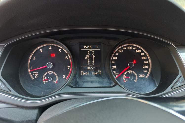 Used Volkswagen Passat 2017 330TSI DSG Luxury Edition Instrument Cluster