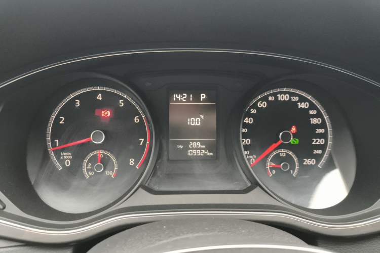 Used Volkswagen Passat 2017 330TSI DSG Luxury Edition Instrument Cluster
