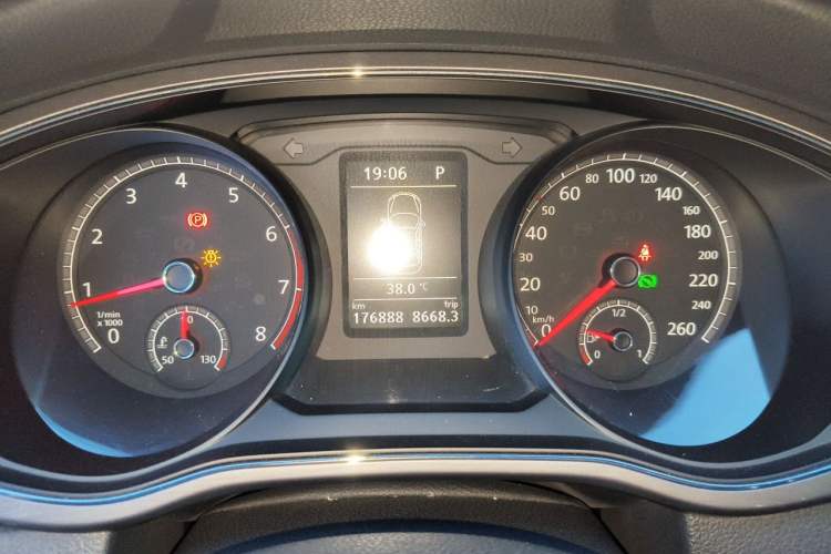 Used Volkswagen Passat 2017 330TSI DSG Luxury Edition Instrument Cluster