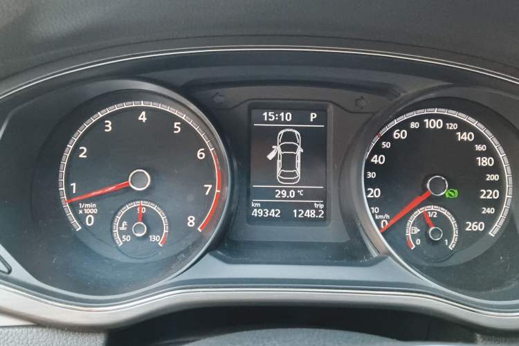 Used Volkswagen Passat 2017 330TSI DSG Luxury Edition Instrument Cluster